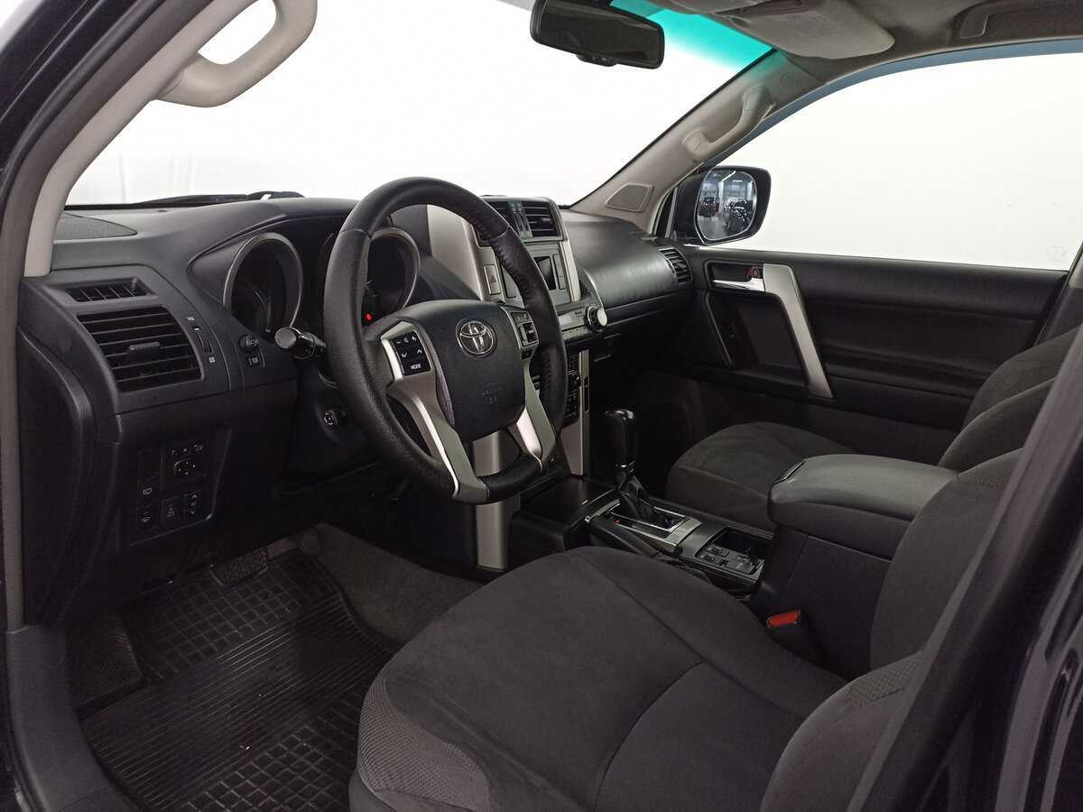 Toyota Land Cruiser Prado с пробегом — 2010 год. Фото: #15