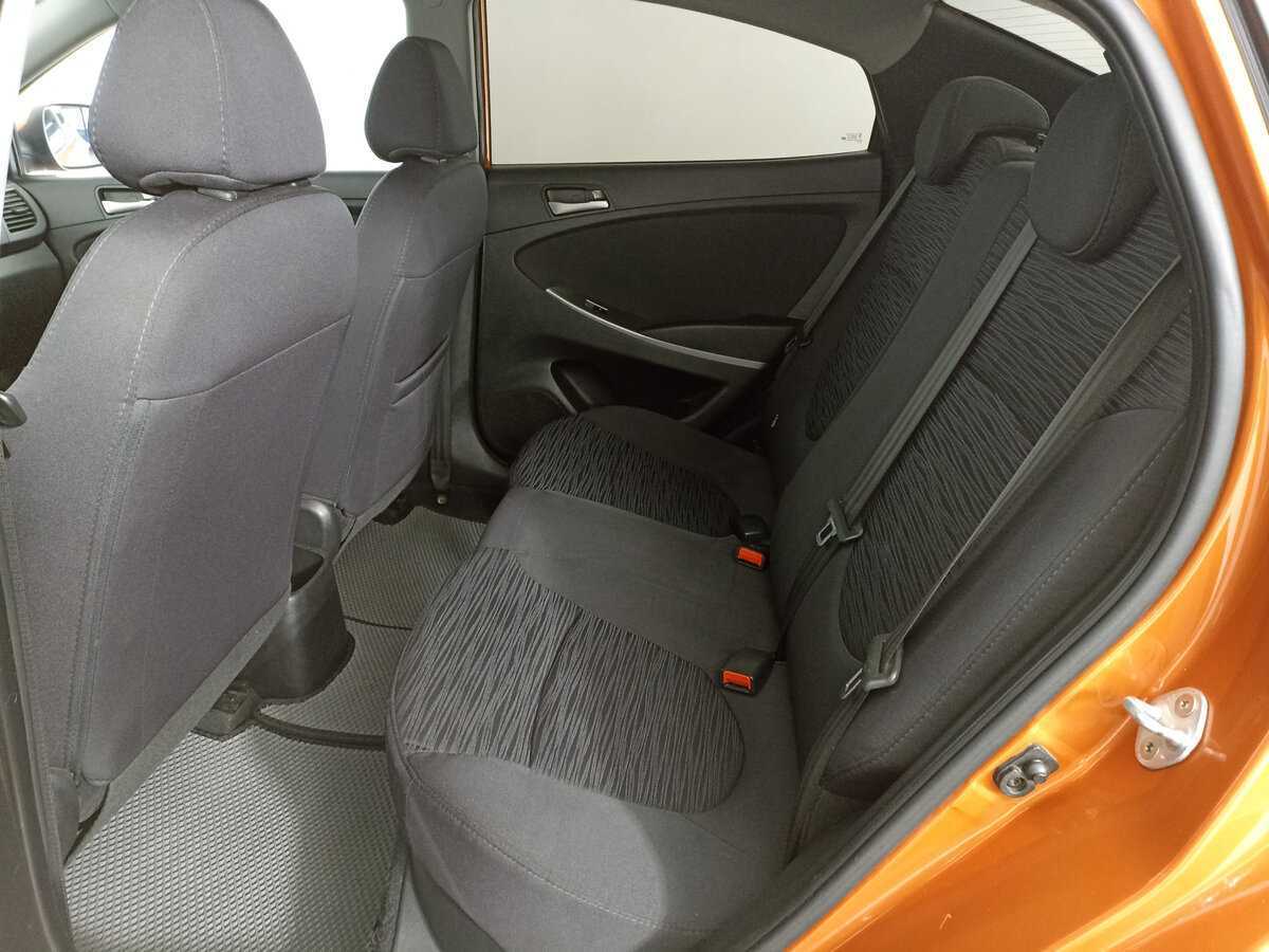 Hyundai Solaris с пробегом — 2016 год. Фото: #9