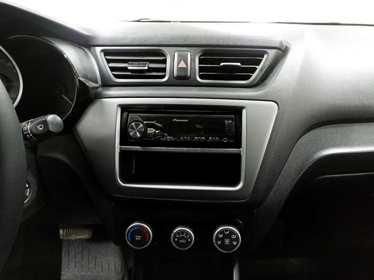 Kia Rio с пробегом — 2015 год. Фото: #14