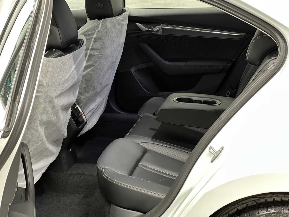 Skoda Octavia с пробегом — 2024 год. Фото: #11