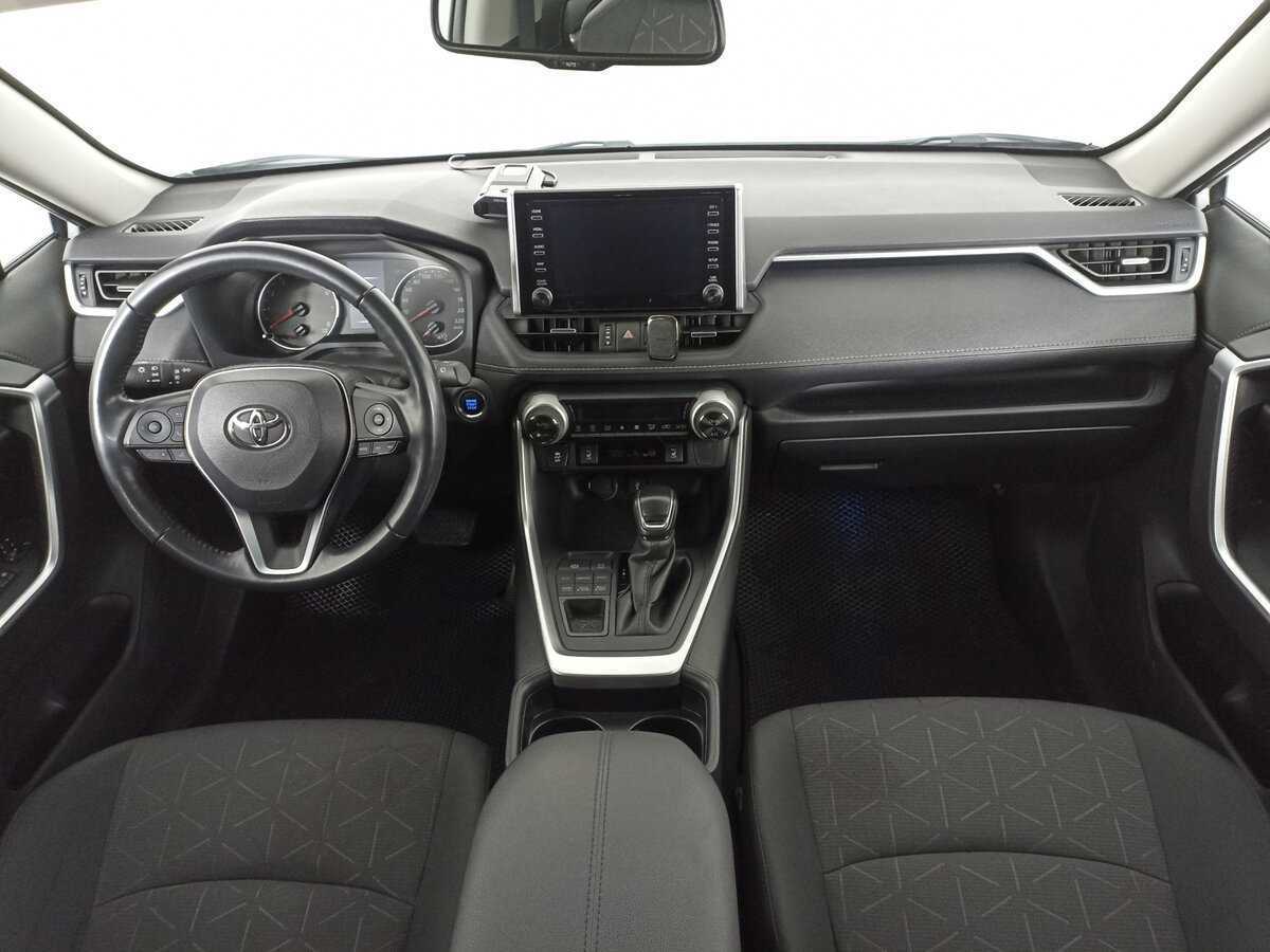Toyota RAV4 с пробегом — 2021 год. Фото: #13