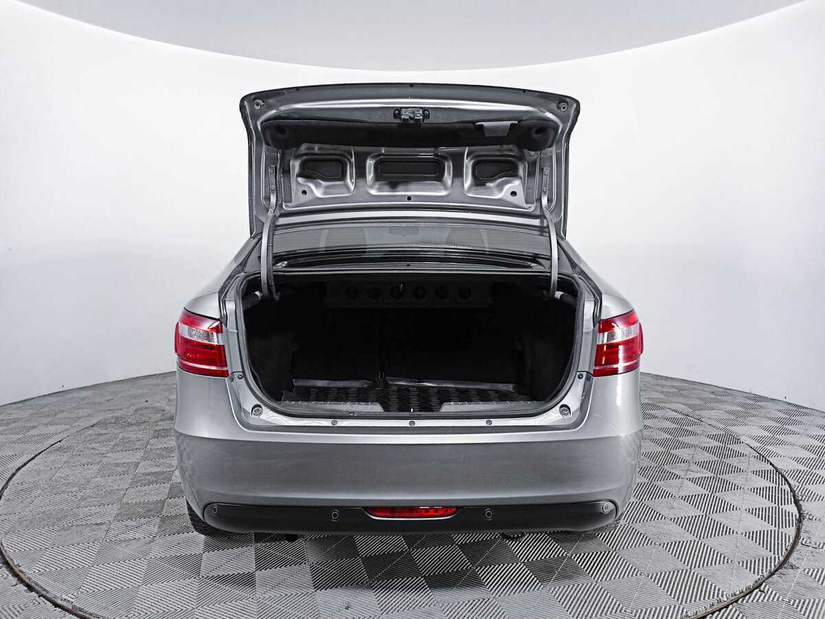 Lada (ВАЗ) Vesta с пробегом — 2020 год. Фото: #9