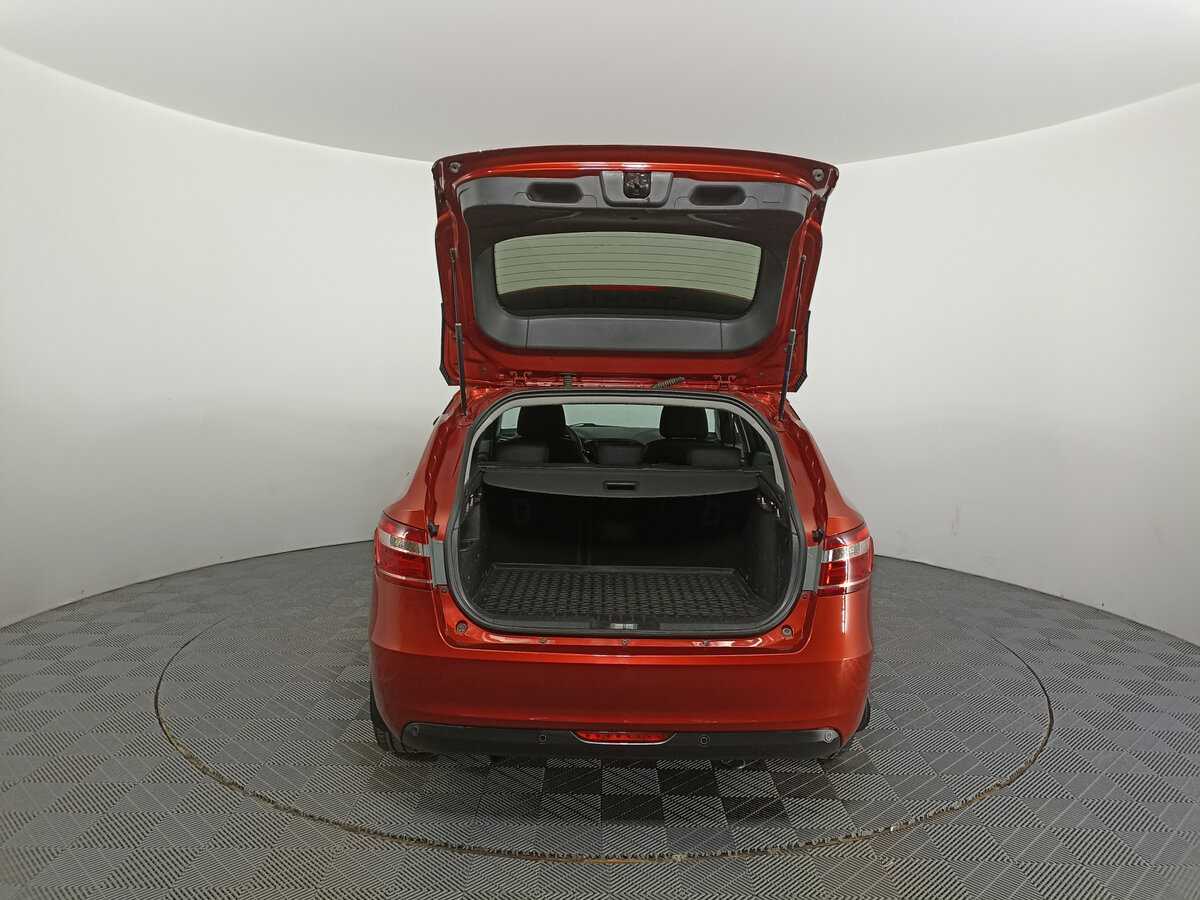 Lada (ВАЗ) Vesta с пробегом — 2019 год. Фото: #9