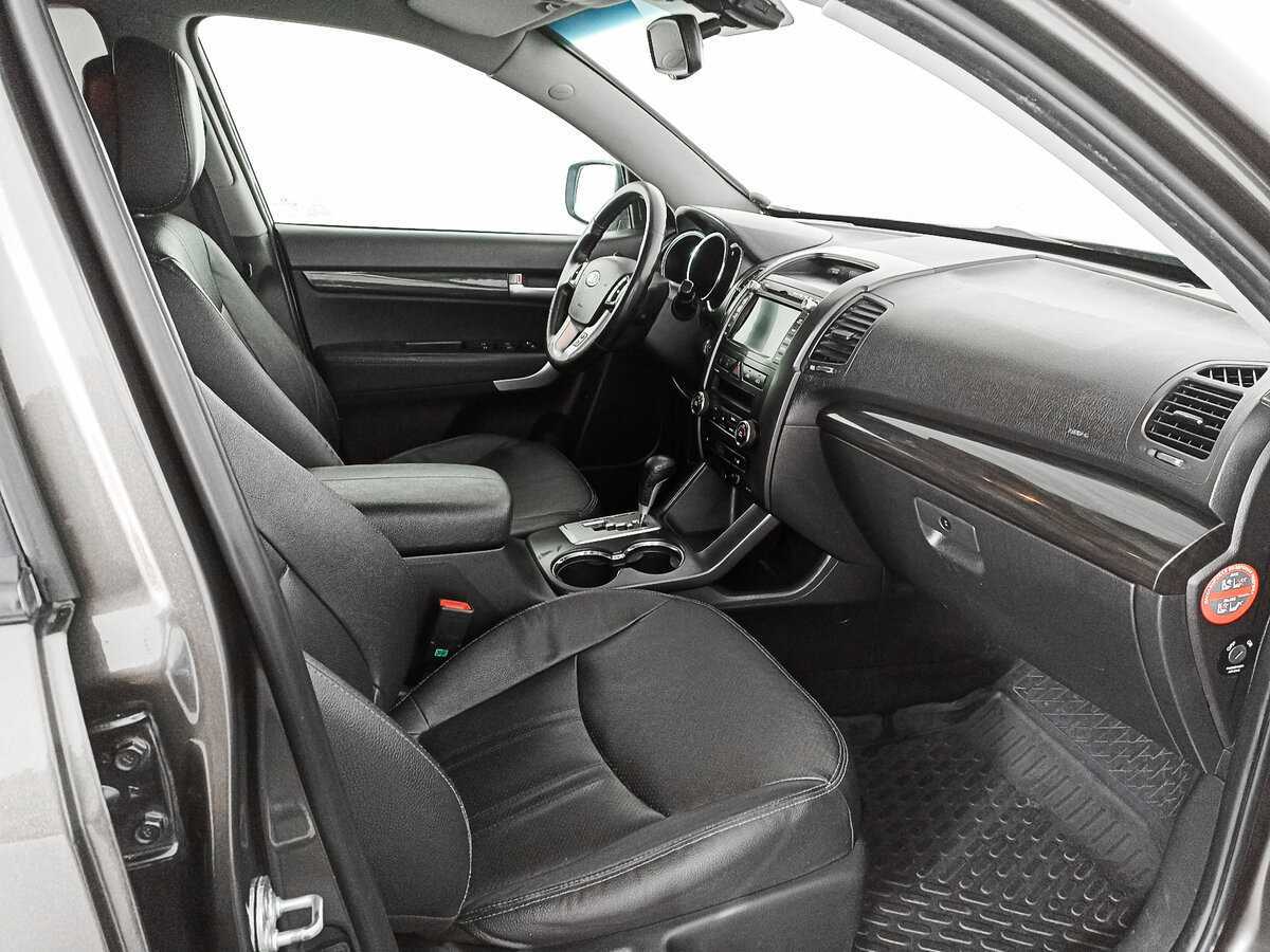 Kia Sorento с пробегом — 2011 год. Фото: #10