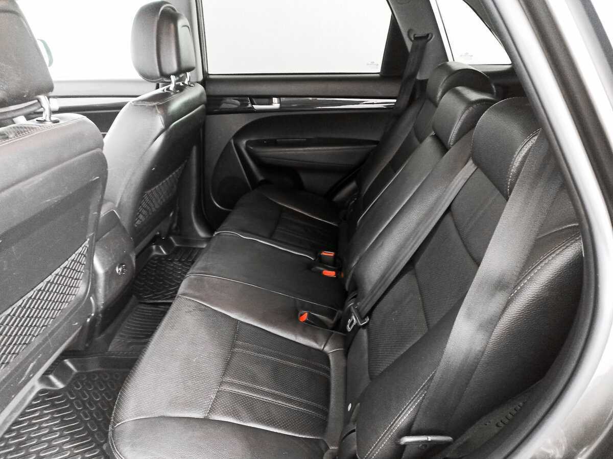 Kia Sorento с пробегом — 2011 год. Фото: #11
