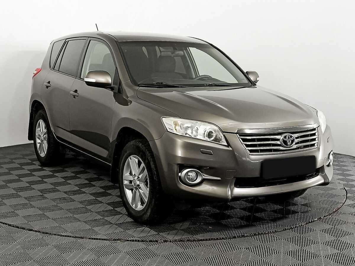 Toyota RAV4 с пробегом — 2011 год. Фото: #2