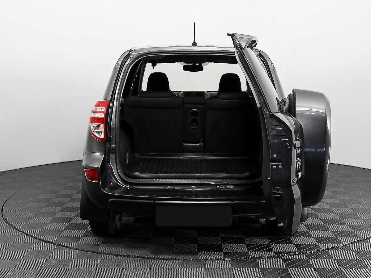 Toyota RAV4 с пробегом — 2011 год. Фото: #7