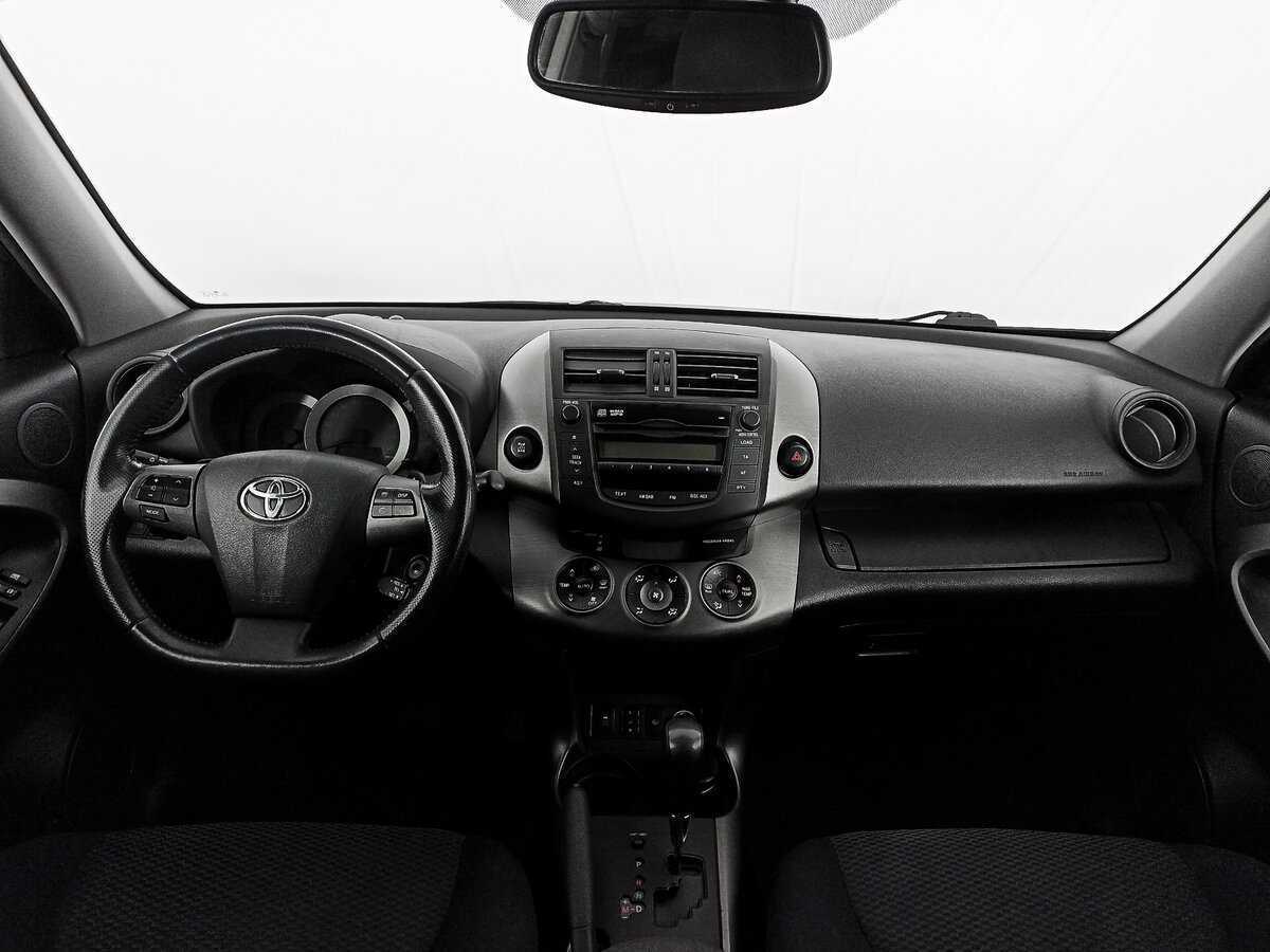 Toyota RAV4 с пробегом — 2011 год. Фото: #11
