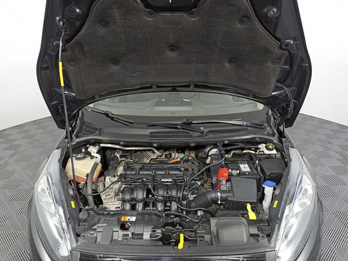 Ford Fiesta с пробегом — 2015 год. Фото: #8