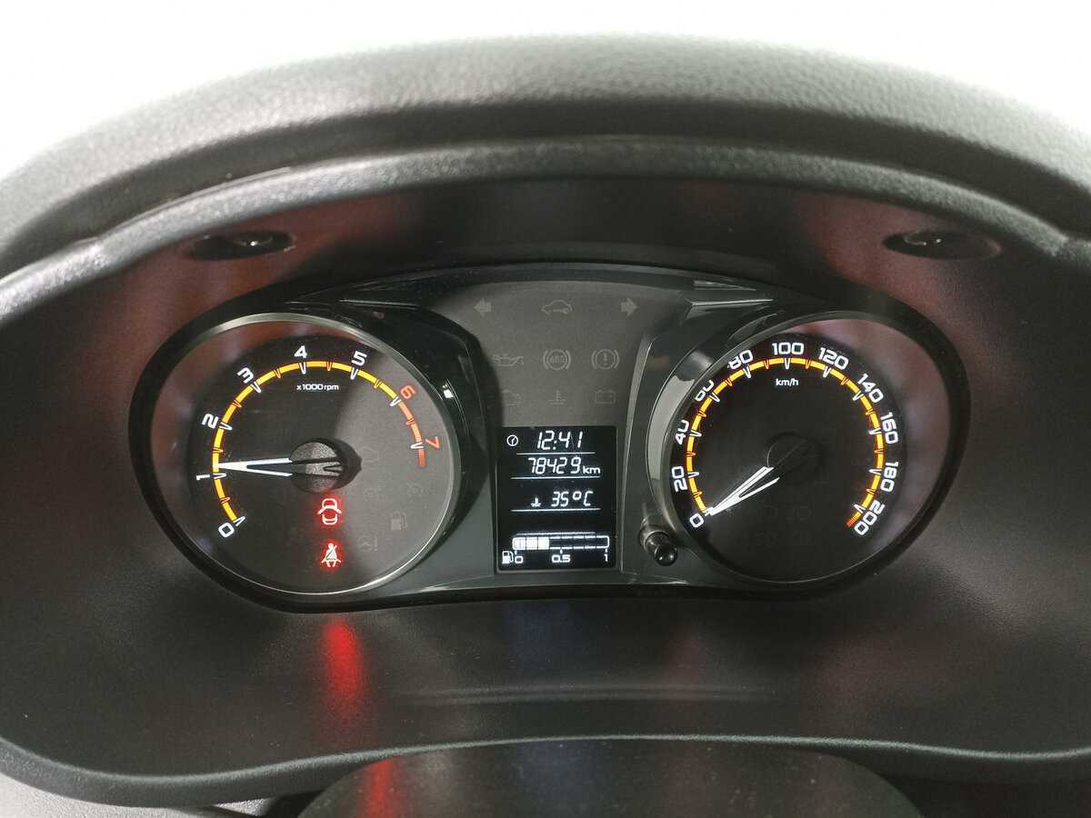 Lada (ВАЗ) Granta с пробегом — 2019 год. Фото: #11