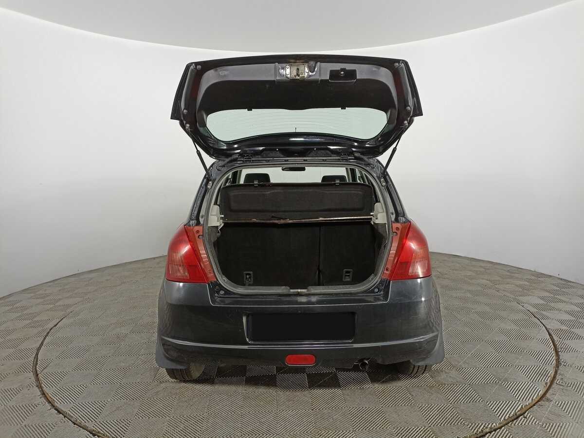 Suzuki Swift с пробегом — 2007 год. Фото: #9