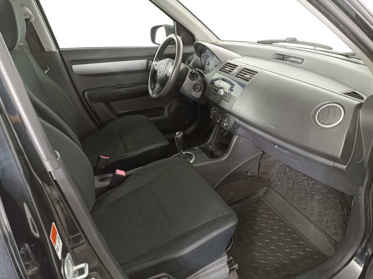 Suzuki Swift с пробегом — 2007 год. Фото: #10