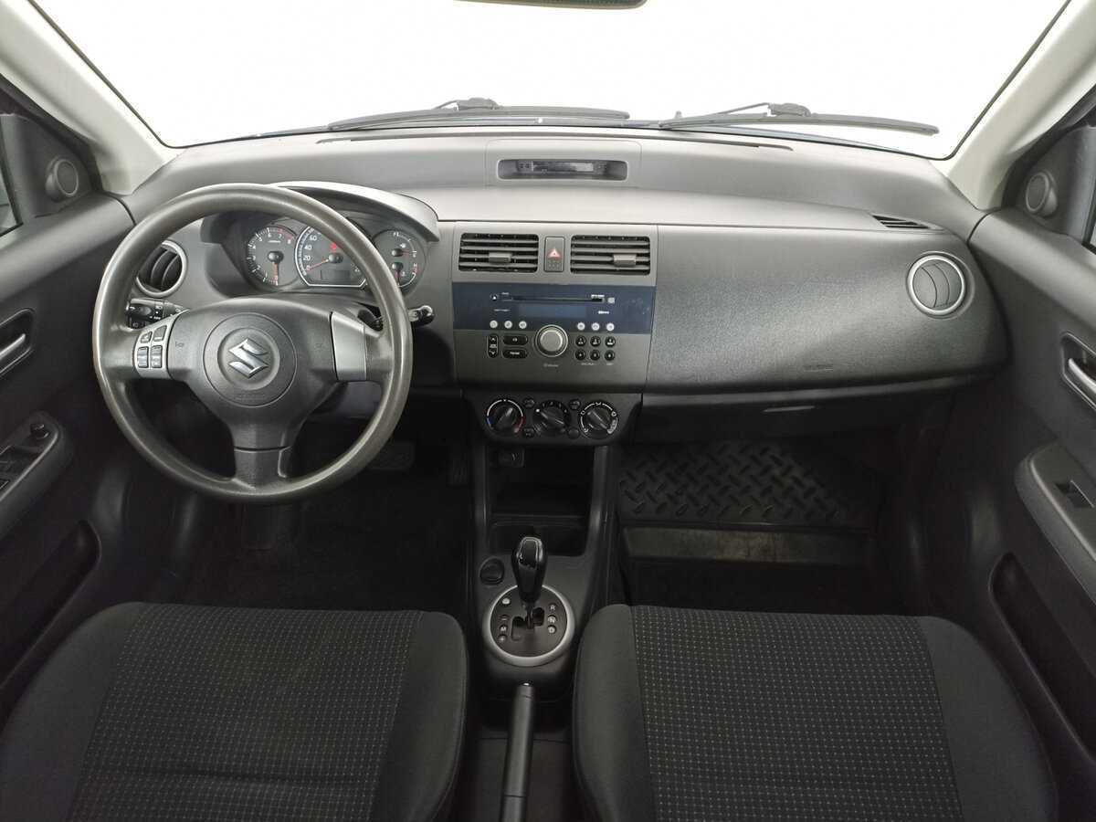 Suzuki Swift с пробегом — 2007 год. Фото: #13