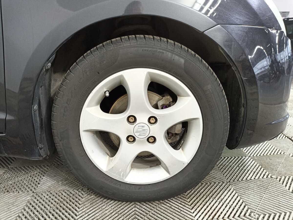 Suzuki Swift с пробегом — 2007 год. Фото: #17