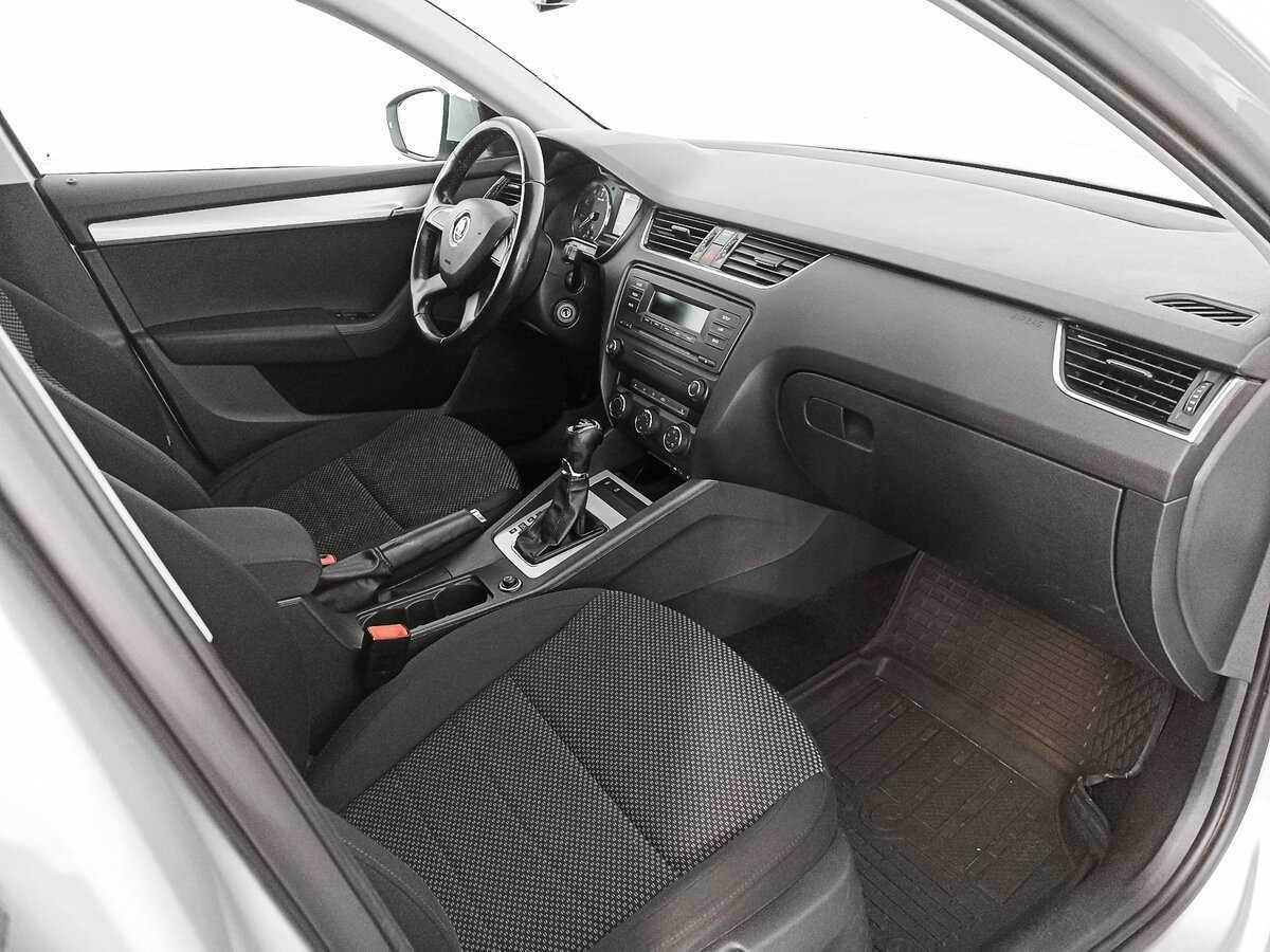 Skoda Octavia с пробегом — 2014 год. Фото: #6