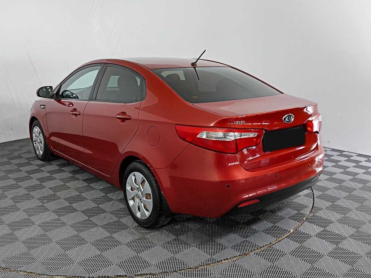 Kia Rio с пробегом — 2011 год. Фото: #6