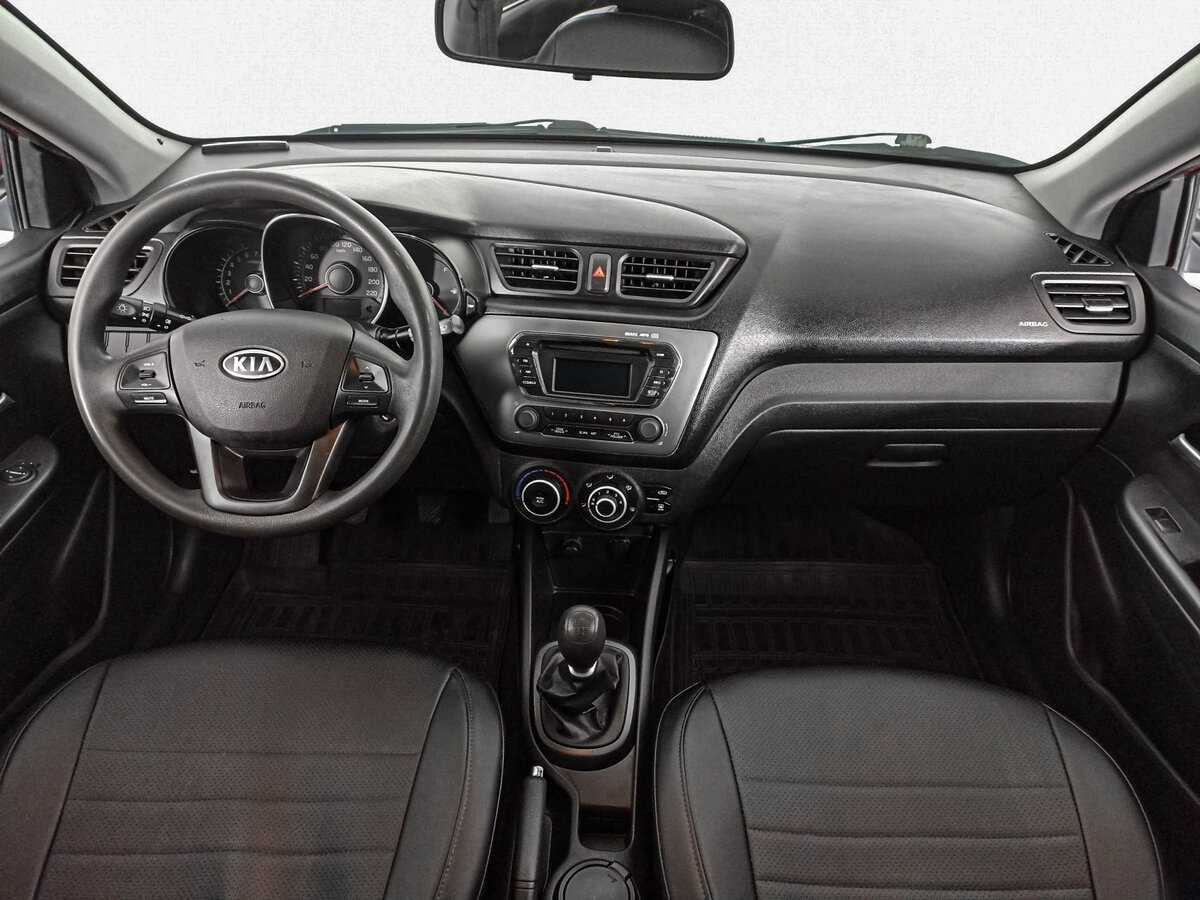 Kia Rio с пробегом — 2011 год. Фото: #13