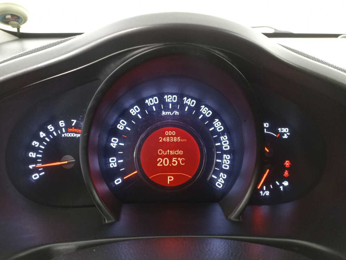 Kia Sportage с пробегом — 2011 год. Фото: #12