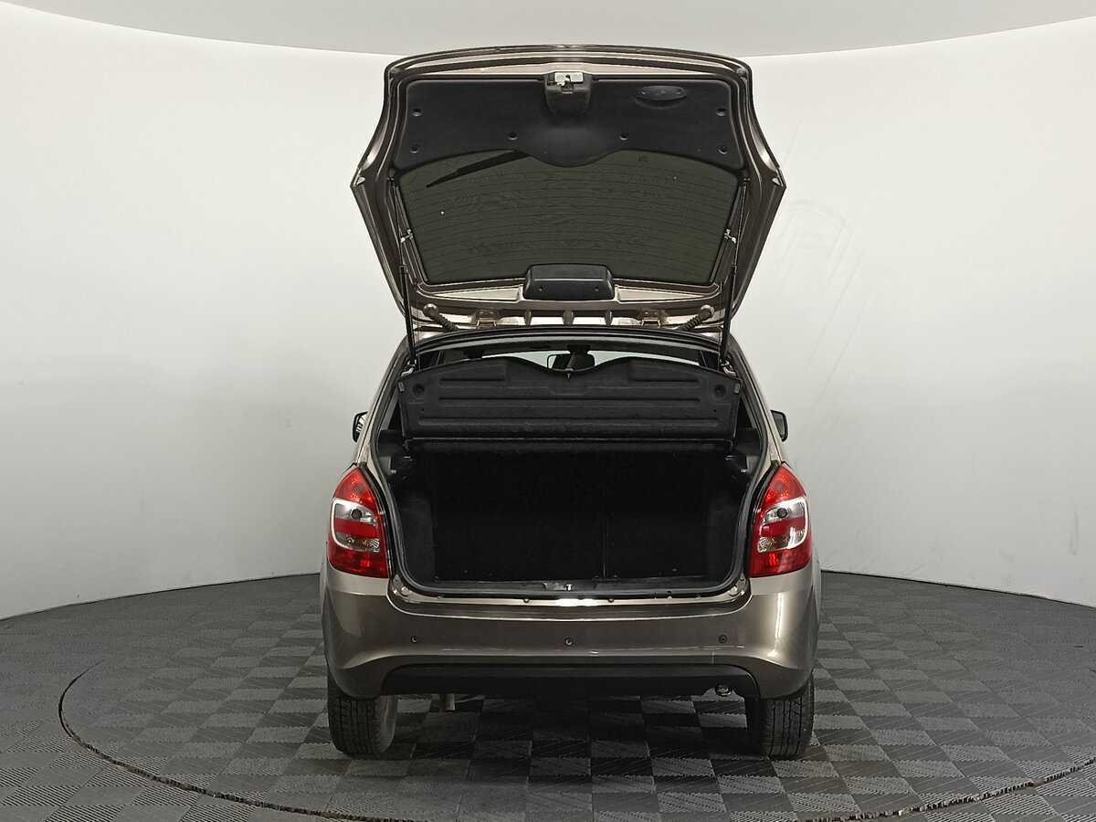 Lada (ВАЗ) Kalina с пробегом — 2013 год. Фото: #9