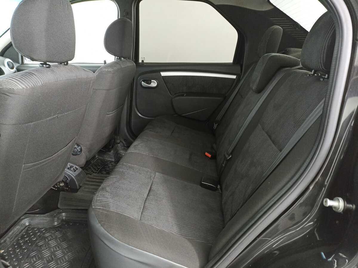 Renault Logan с пробегом — 2011 год. Фото: #11