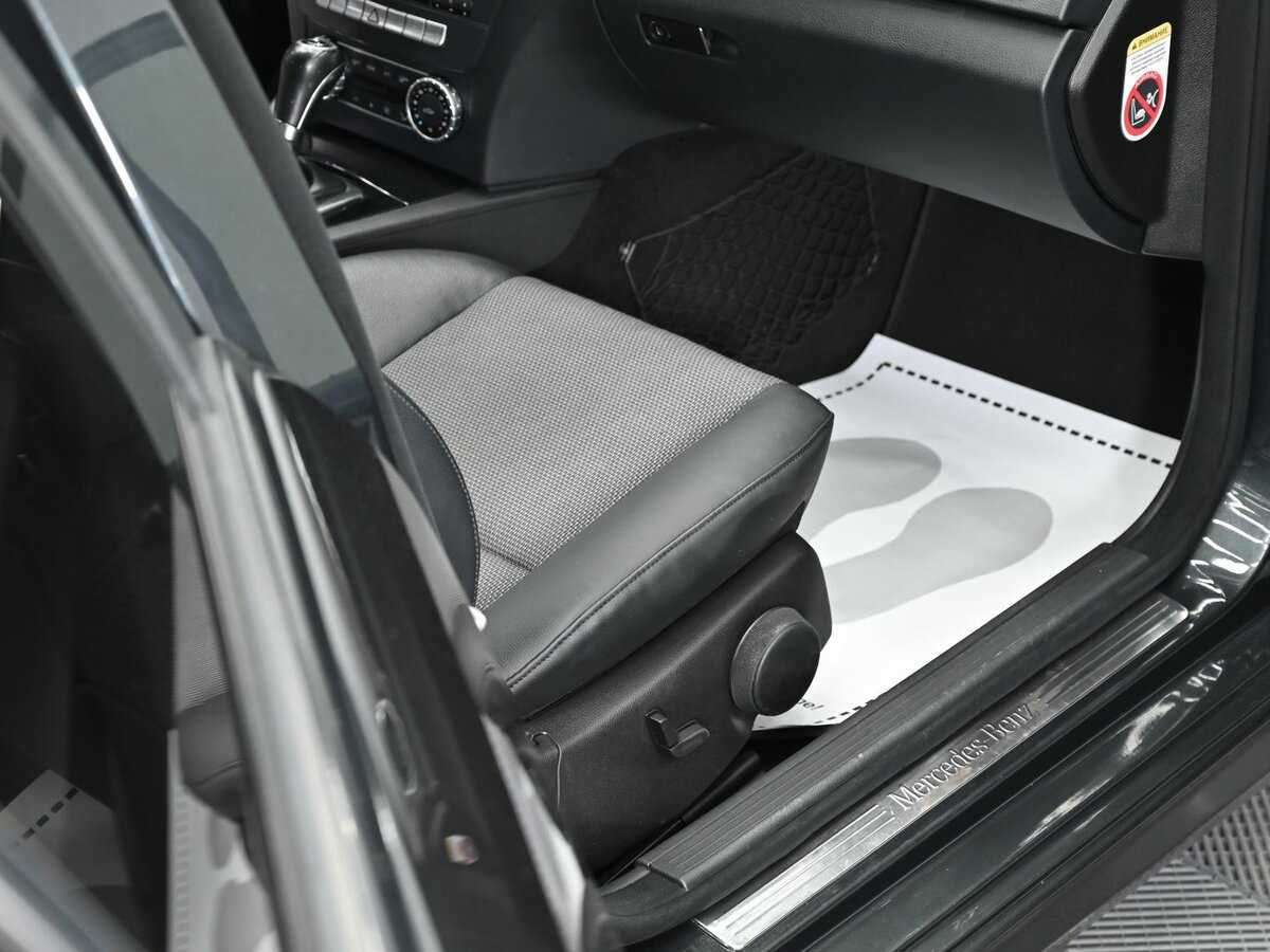 Mercedes-Benz C-Класс с пробегом — 2011 год. Фото: #16