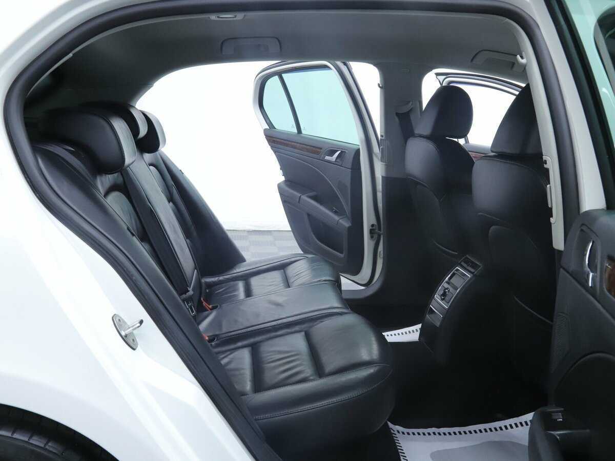 Skoda Superb с пробегом — 2013 год. Фото: #14