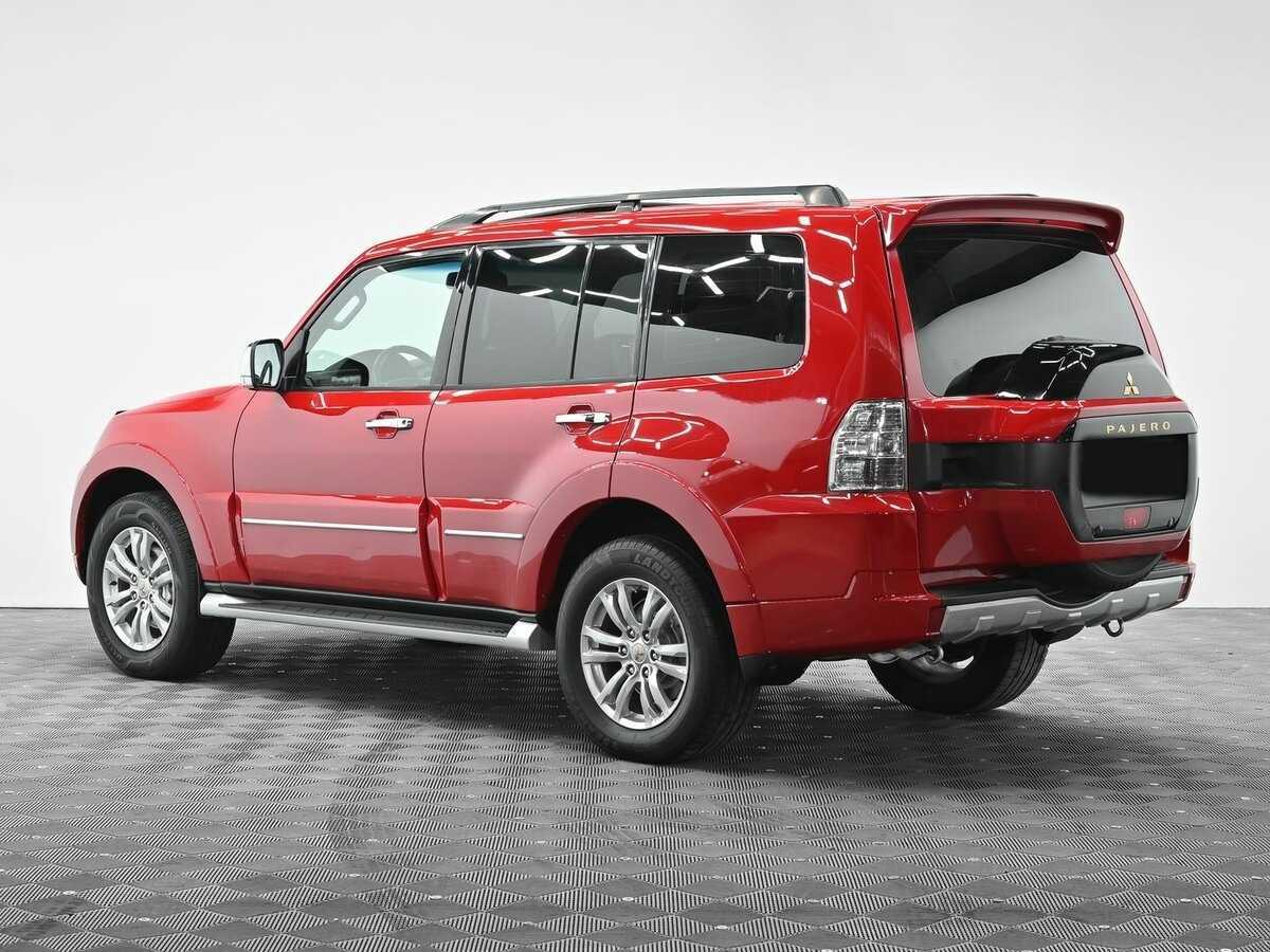 Mitsubishi Pajero с пробегом — 2018 год. Фото: #2