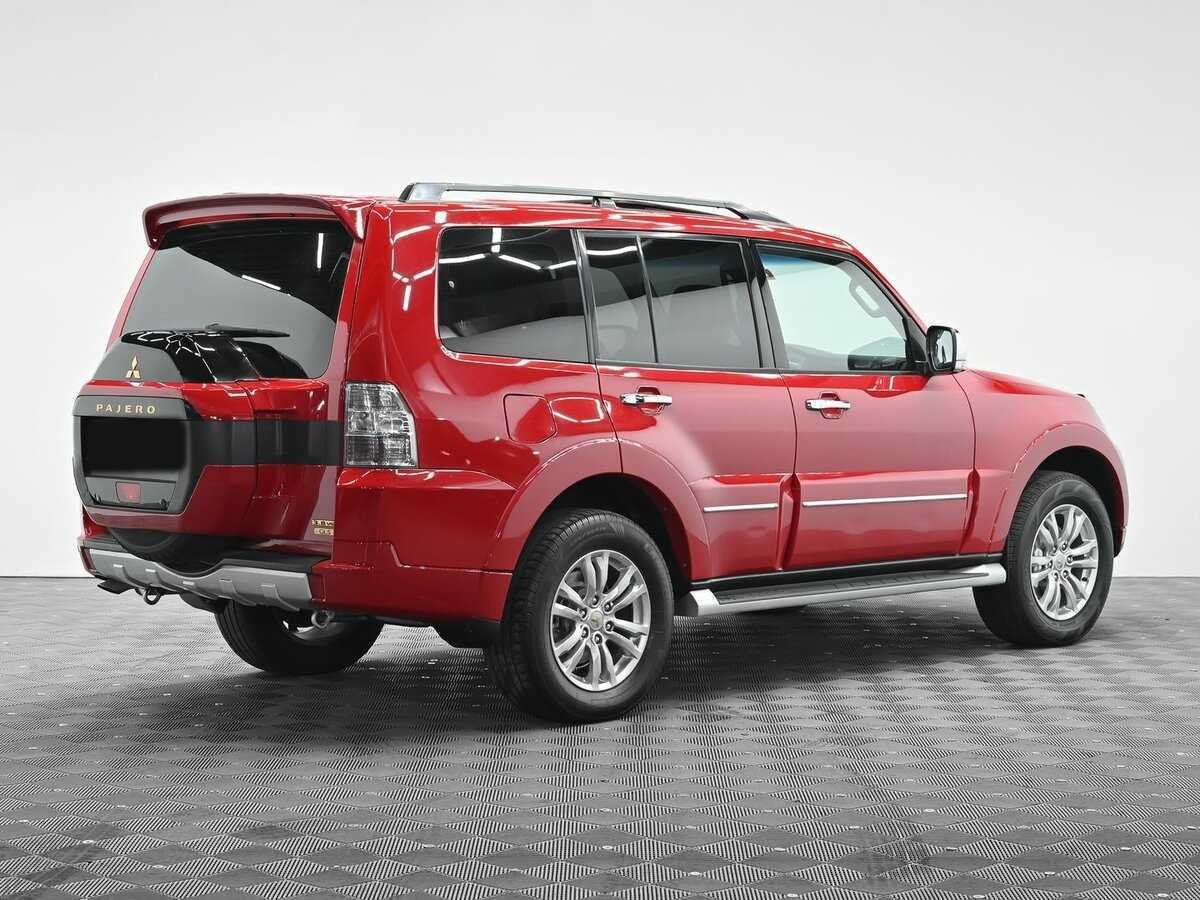 Mitsubishi Pajero с пробегом — 2018 год. Фото: #3
