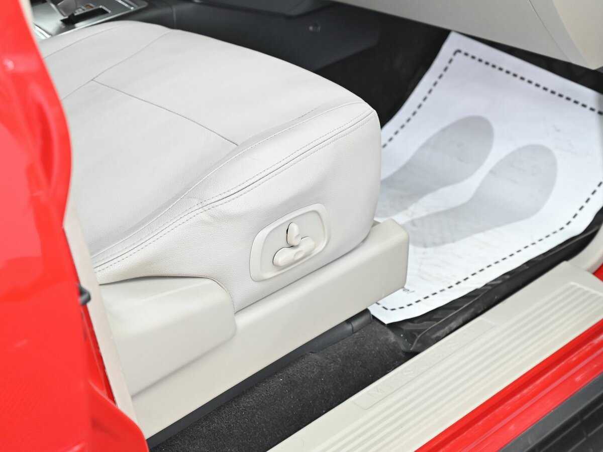 Mitsubishi Pajero с пробегом — 2018 год. Фото: #11