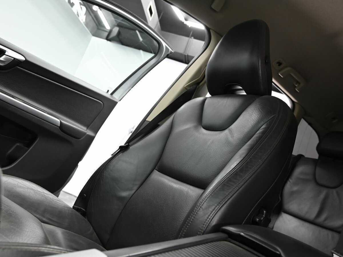 Volvo XC60 с пробегом — 2011 год. Фото: #8