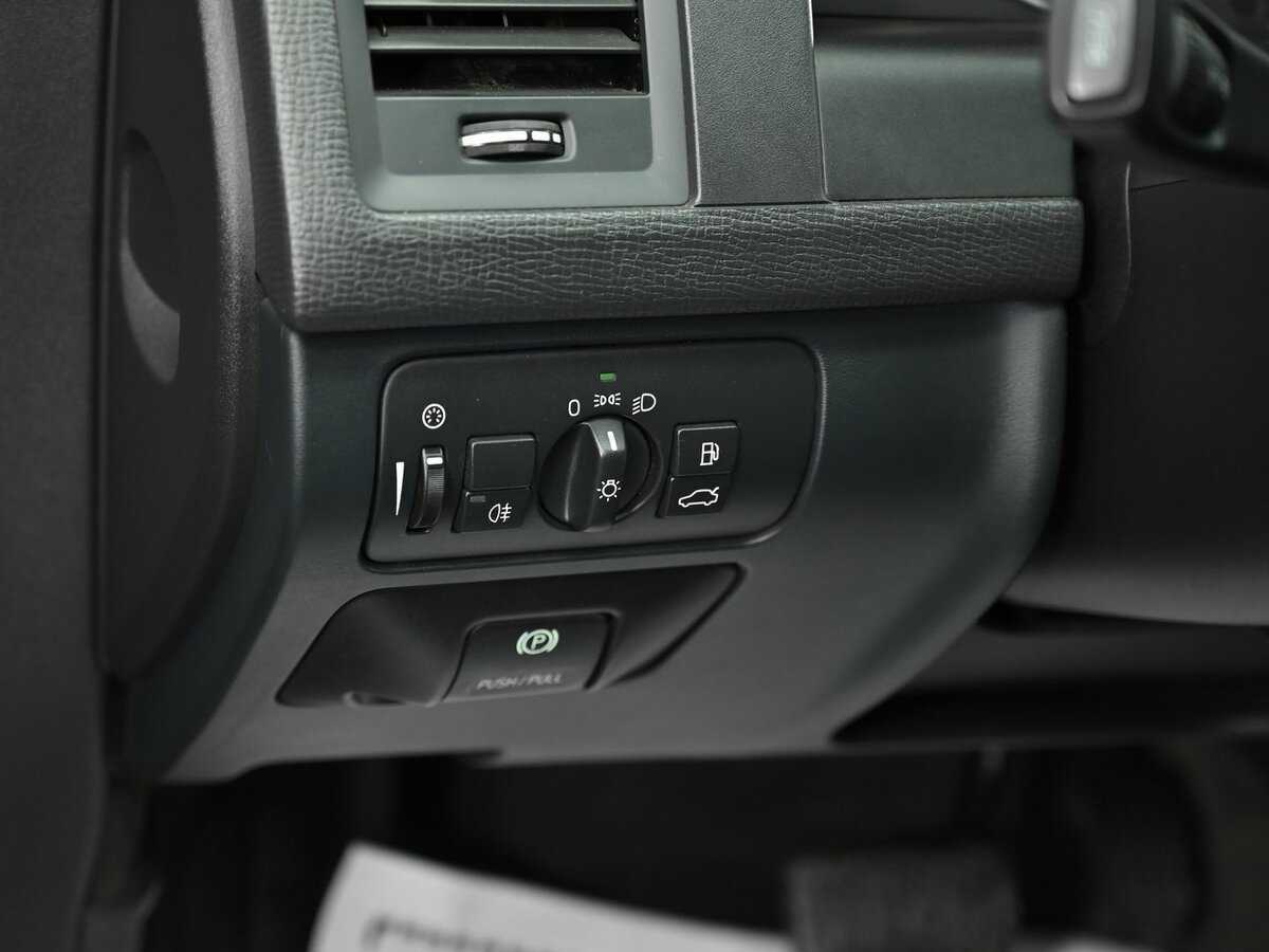 Volvo XC60 с пробегом — 2011 год. Фото: #10