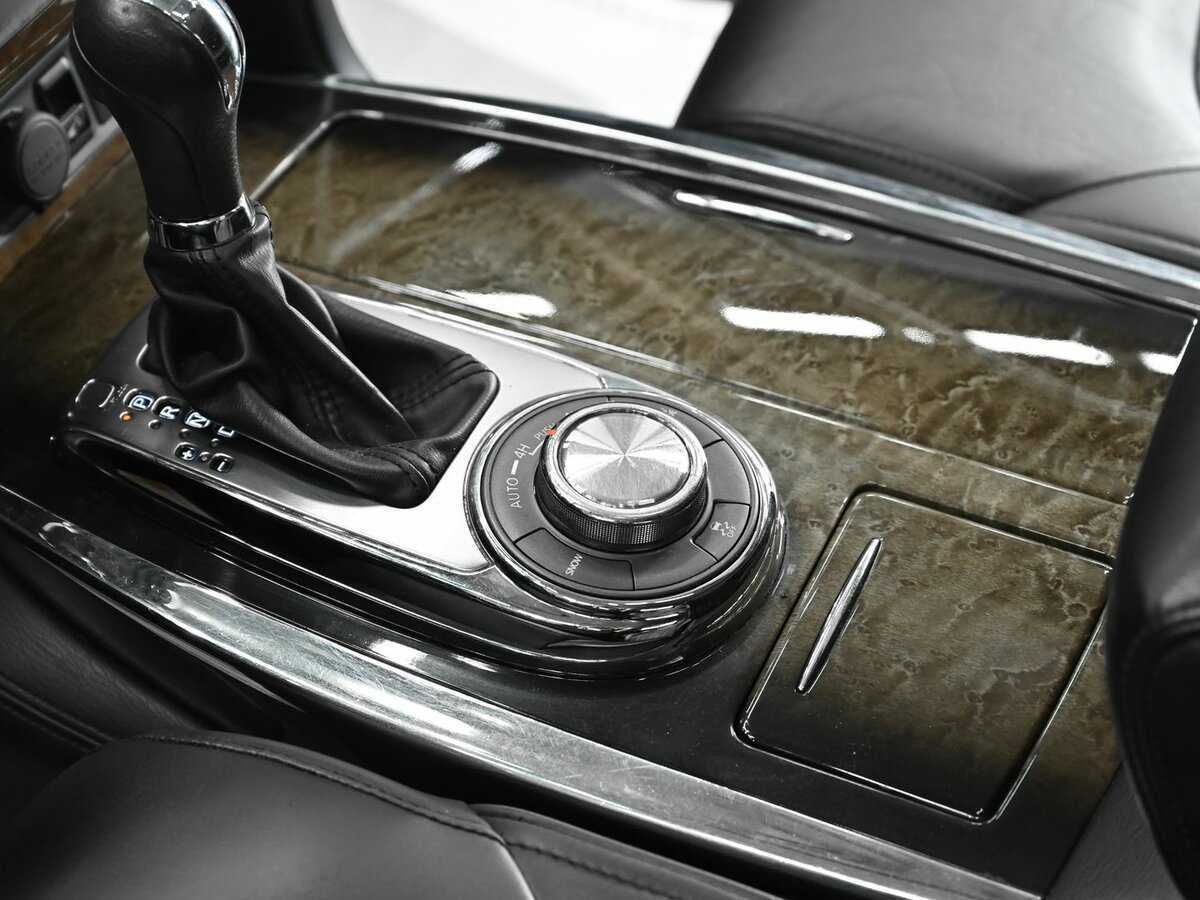 Infiniti QX80 с пробегом — 2013 год. Фото: #13