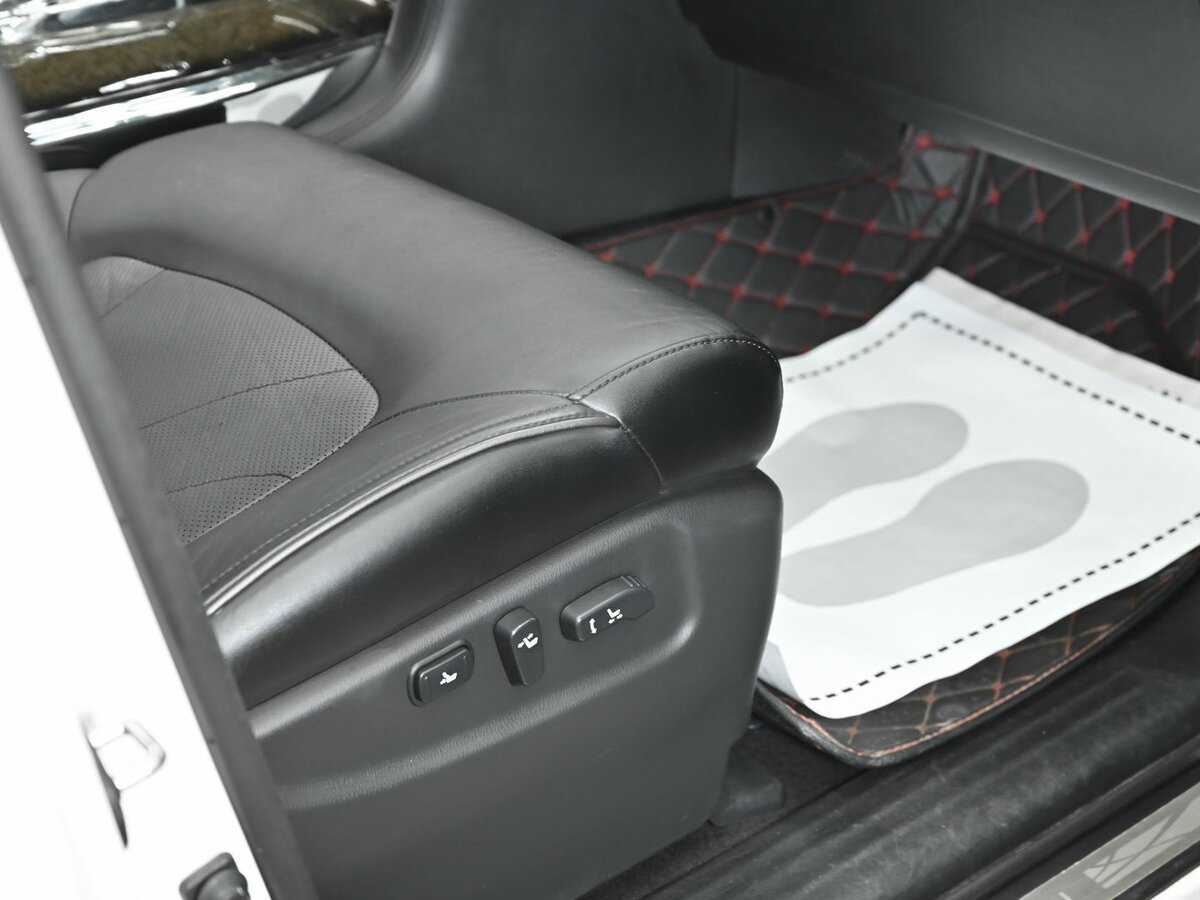 Infiniti QX80 с пробегом — 2013 год. Фото: #17