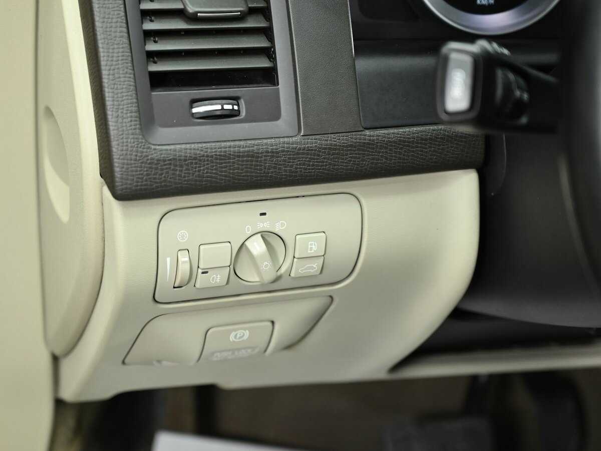 Volvo XC60 с пробегом — 2011 год. Фото: #9