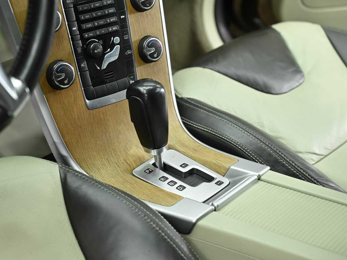 Volvo XC60 с пробегом — 2011 год. Фото: #11