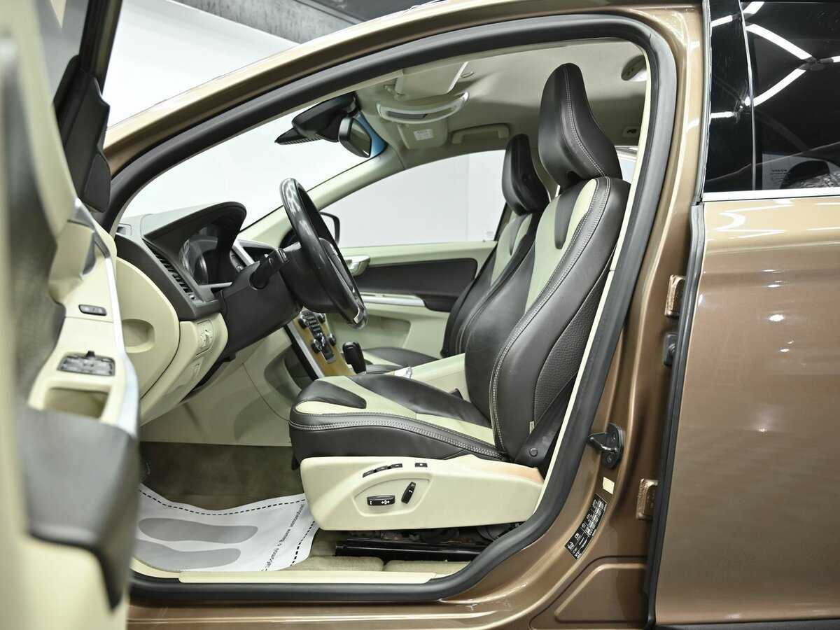 Volvo XC60 с пробегом — 2011 год. Фото: #13
