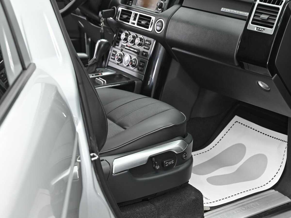 Land Rover Range Rover с пробегом — 2008 год. Фото: #12