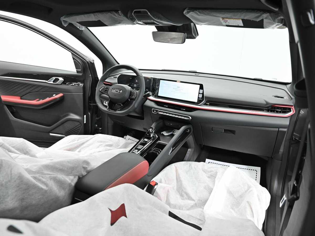 Geely Coolray с пробегом — 2024 год. Фото: #17