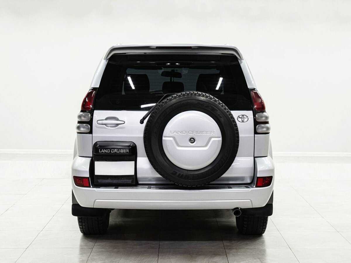 Toyota Land Cruiser Prado с пробегом — 2006 год. Фото: #4