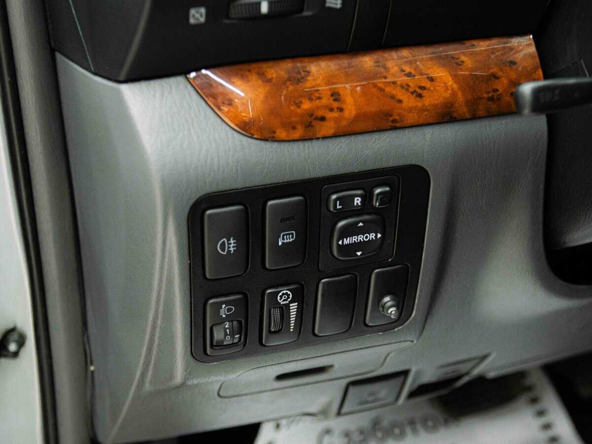 Toyota Land Cruiser Prado с пробегом — 2006 год. Фото: #6