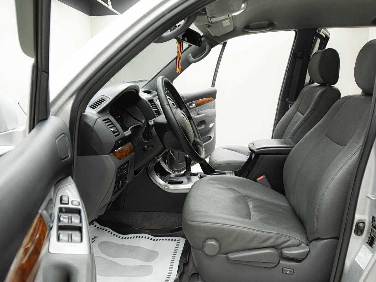 Toyota Land Cruiser Prado с пробегом — 2006 год. Фото: #7