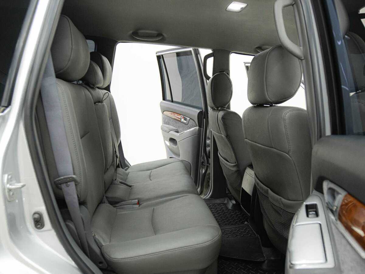 Toyota Land Cruiser Prado с пробегом — 2006 год. Фото: #16