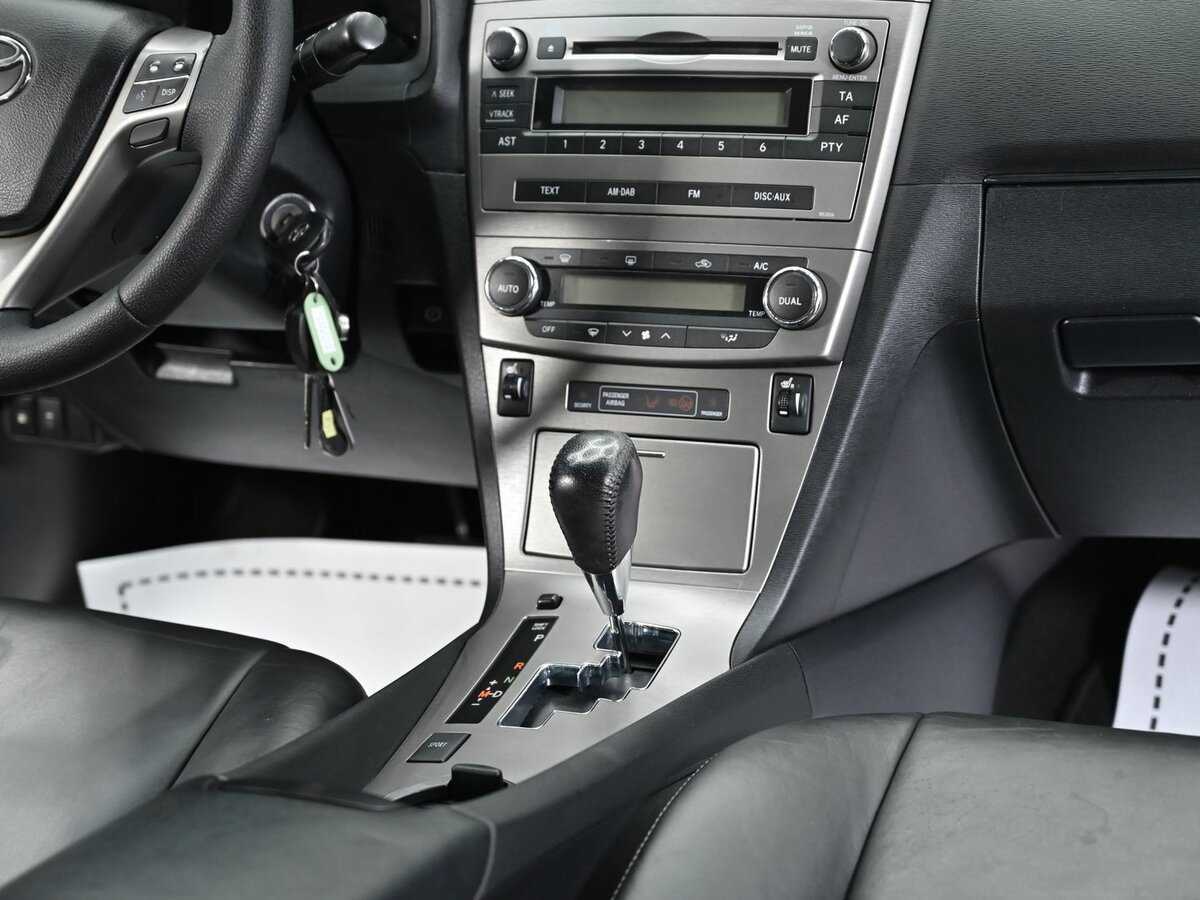 Toyota Avensis с пробегом — 2011 год. Фото: #8