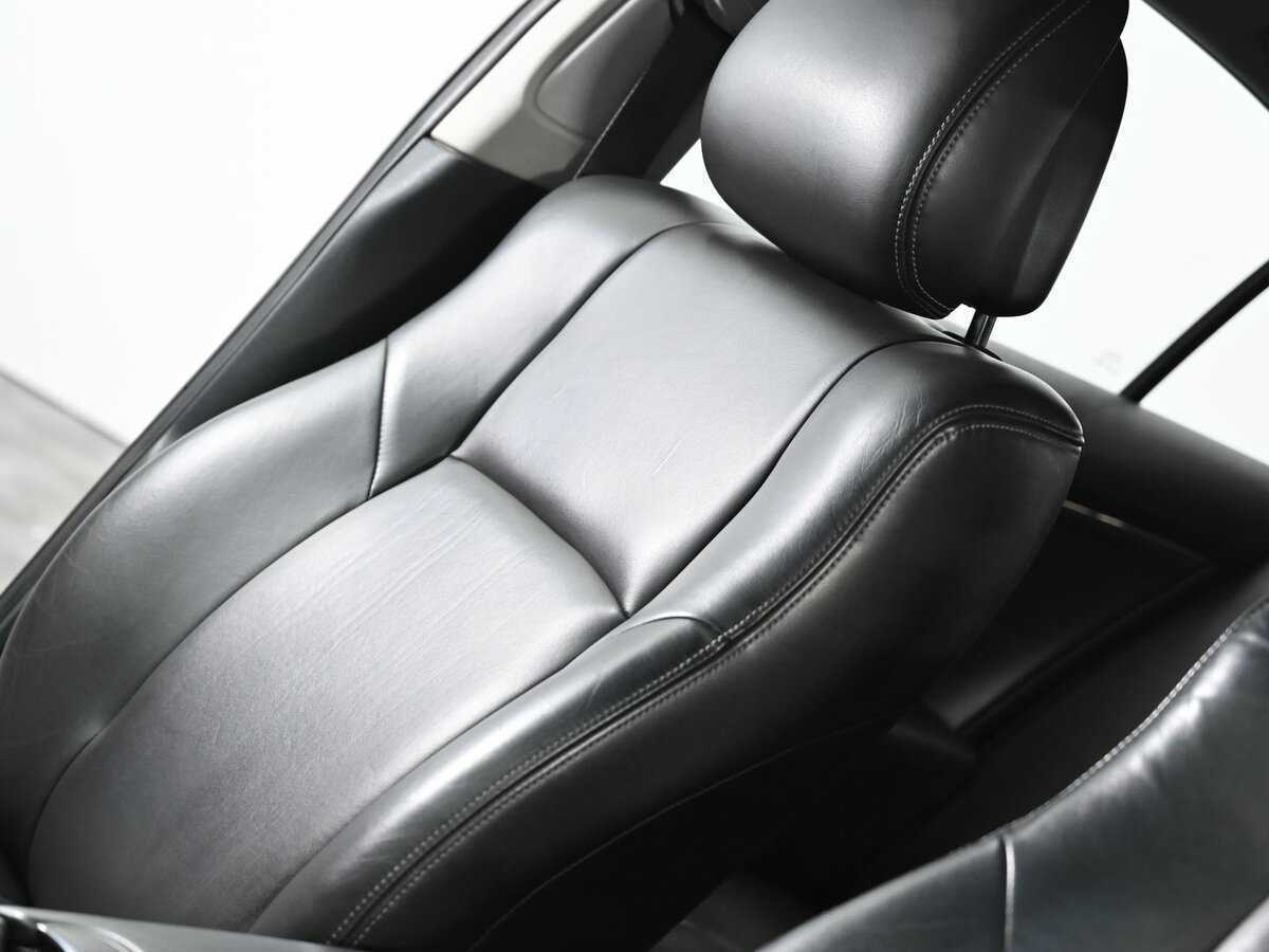 Toyota Avensis с пробегом — 2011 год. Фото: #9