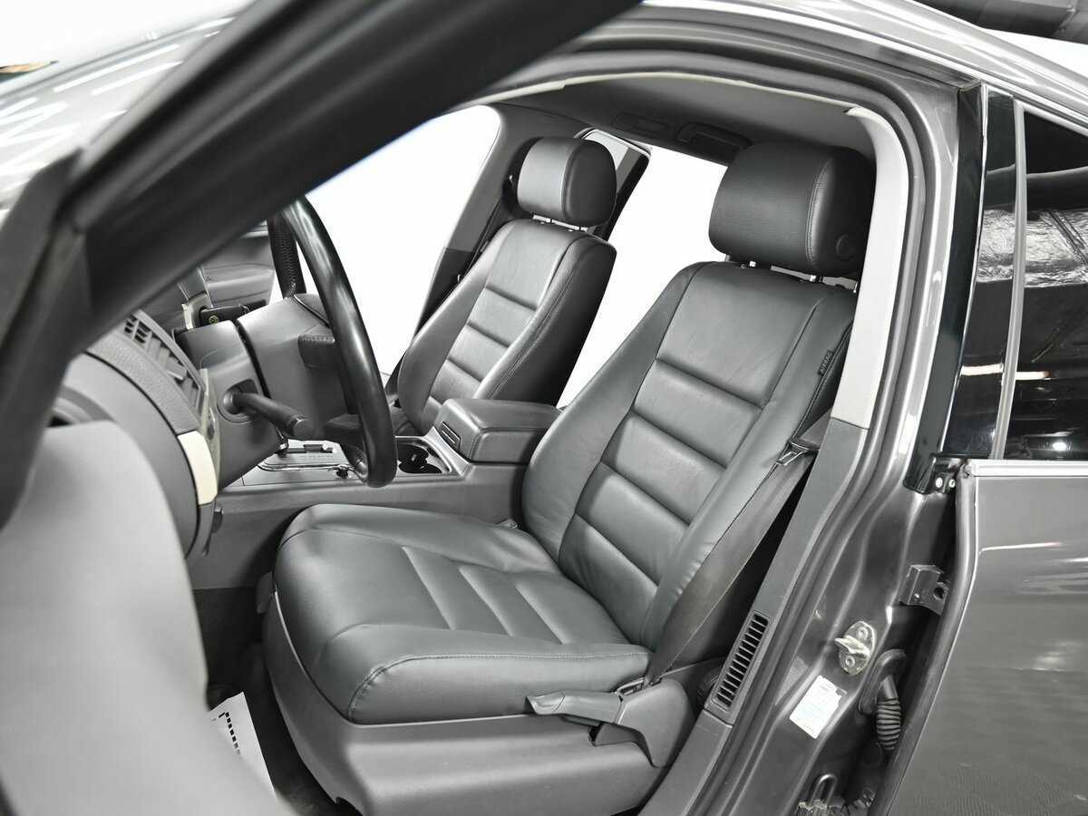 Volkswagen Touareg с пробегом — 2010 год. Фото: #5