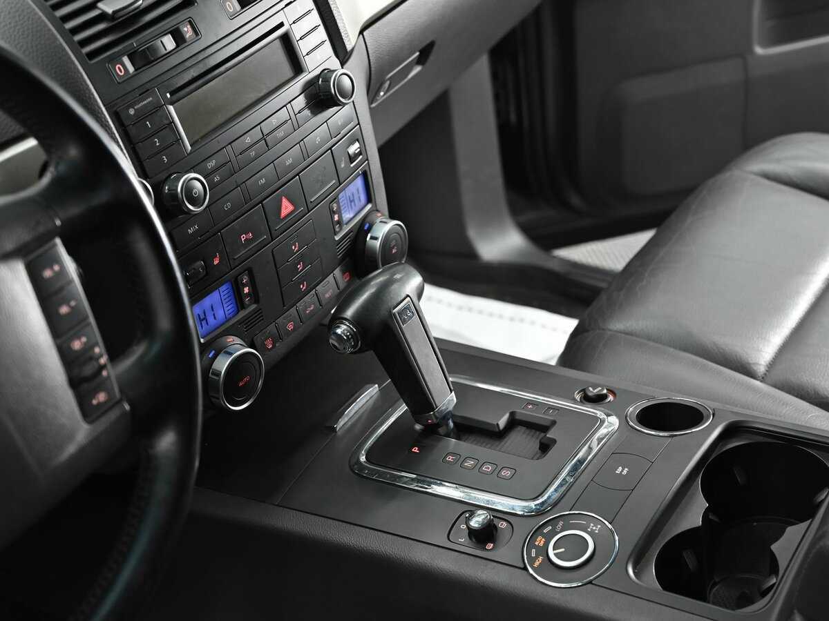 Volkswagen Touareg с пробегом — 2010 год. Фото: #9