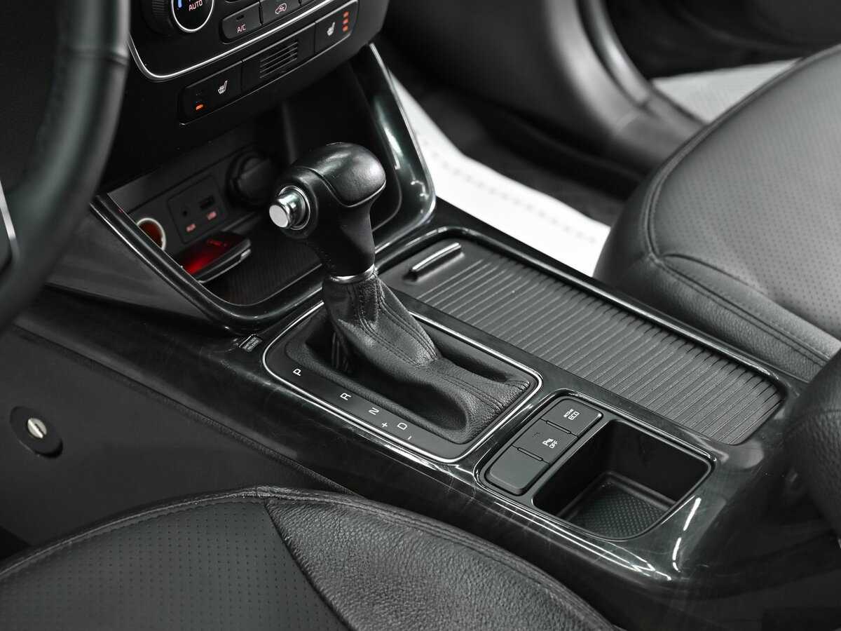 Kia Sorento с пробегом — 2015 год. Фото: #6