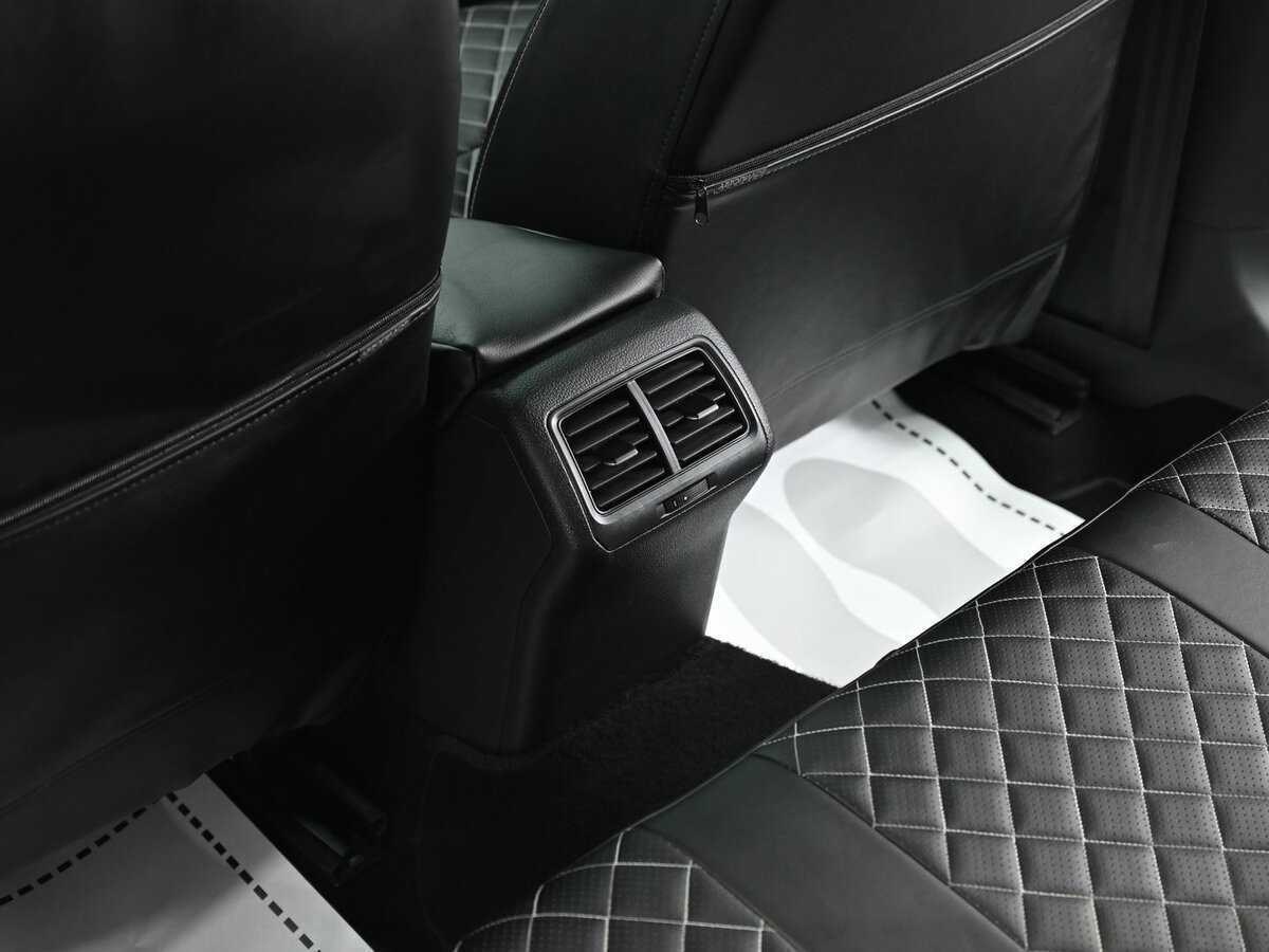 Volkswagen Golf с пробегом — 2013 год. Фото: #13