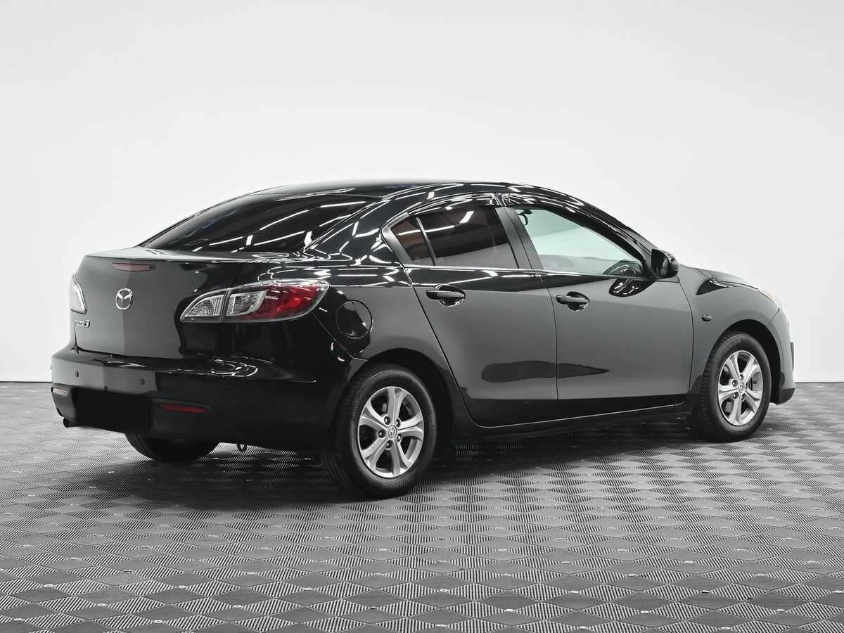 Mazda 3 с пробегом — 2010 год. Фото: #2