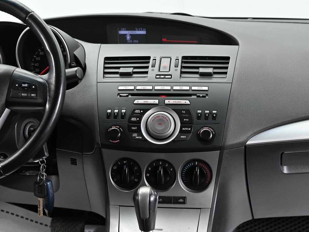 Mazda 3 с пробегом — 2010 год. Фото: #8